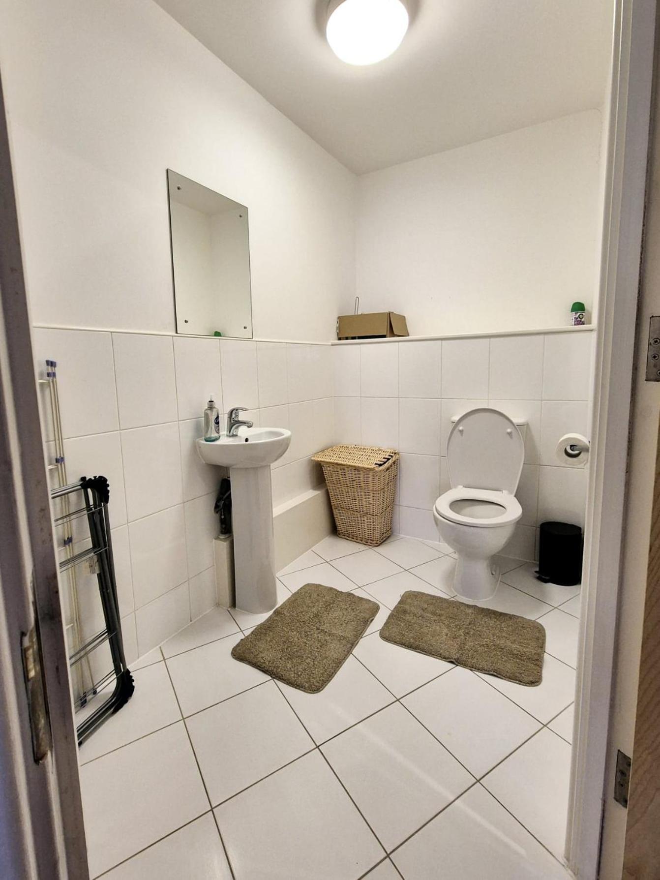 Casa de Férias Explore London: 2 Bedroom House In Wood