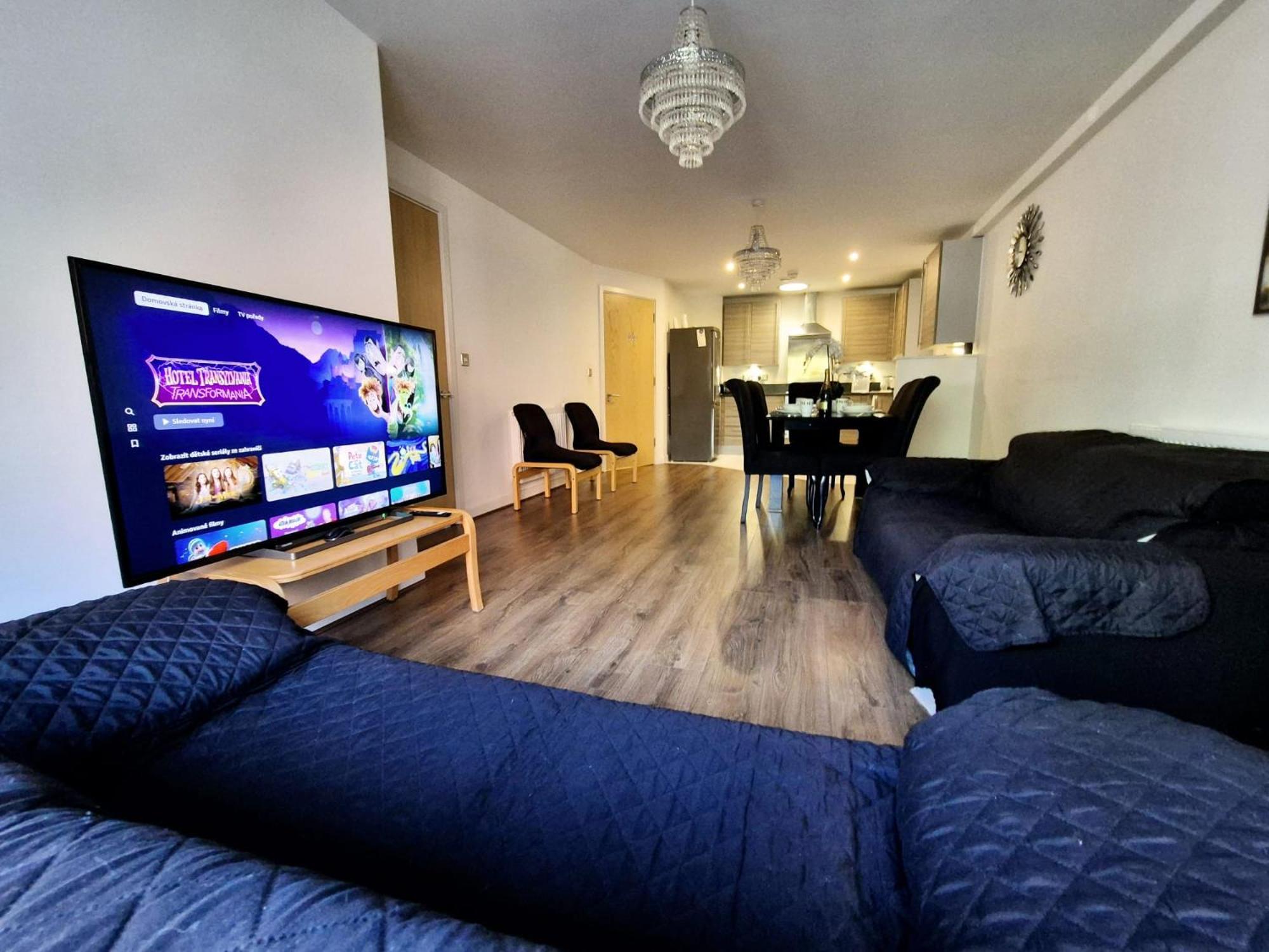 Explore London: 2 Bedroom House In Wood * Londres